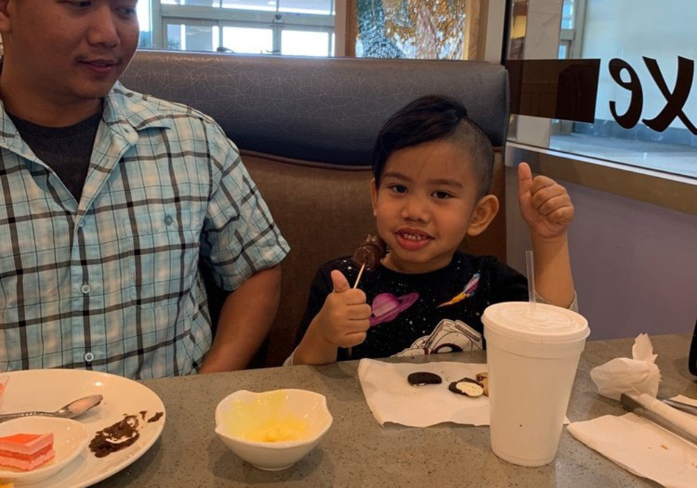 Luxe Buffet's Kid Customer